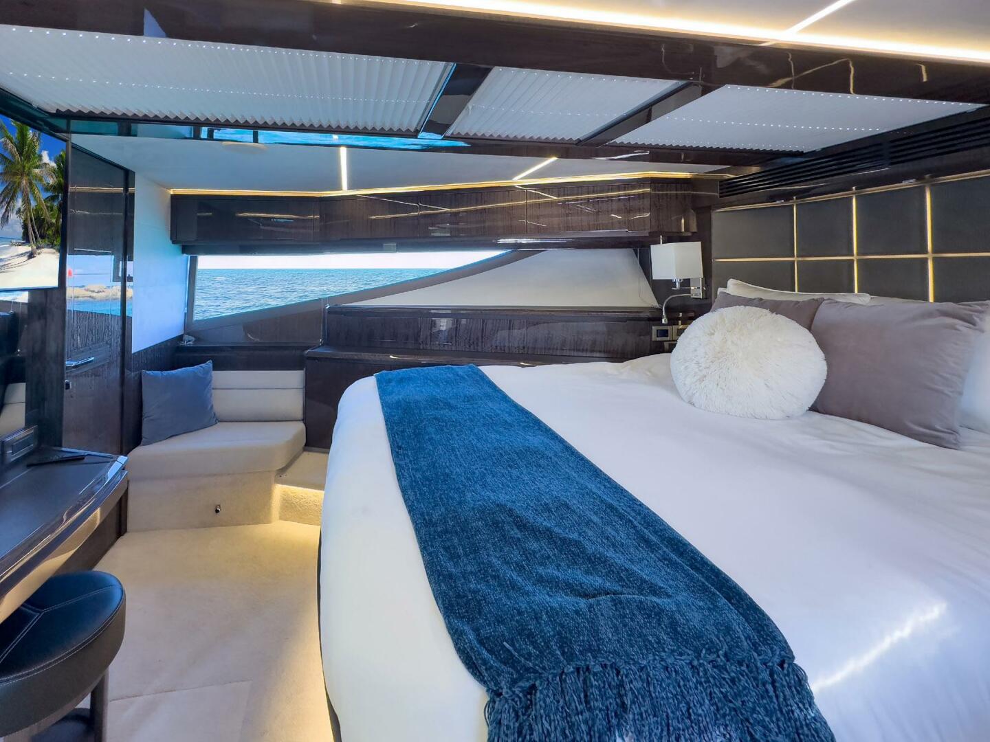 Slide: The Image of Galeon 640 Fly 2022 - 4869130