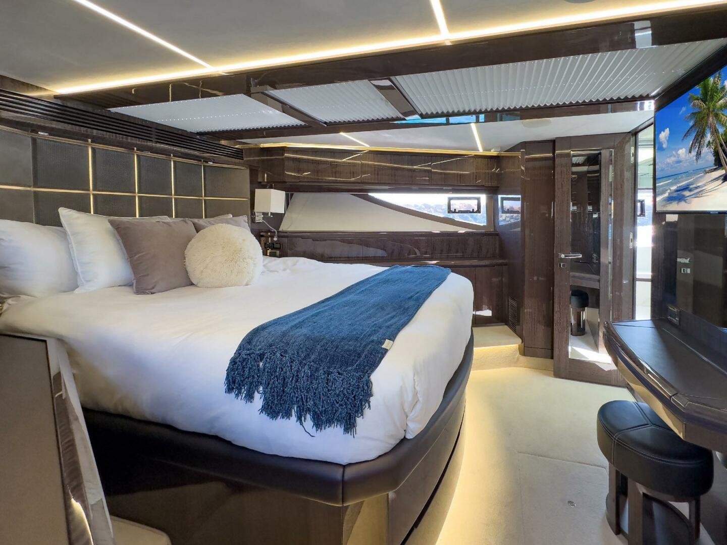 Slide: The Image of Galeon 640 Fly 2022 - 4869131