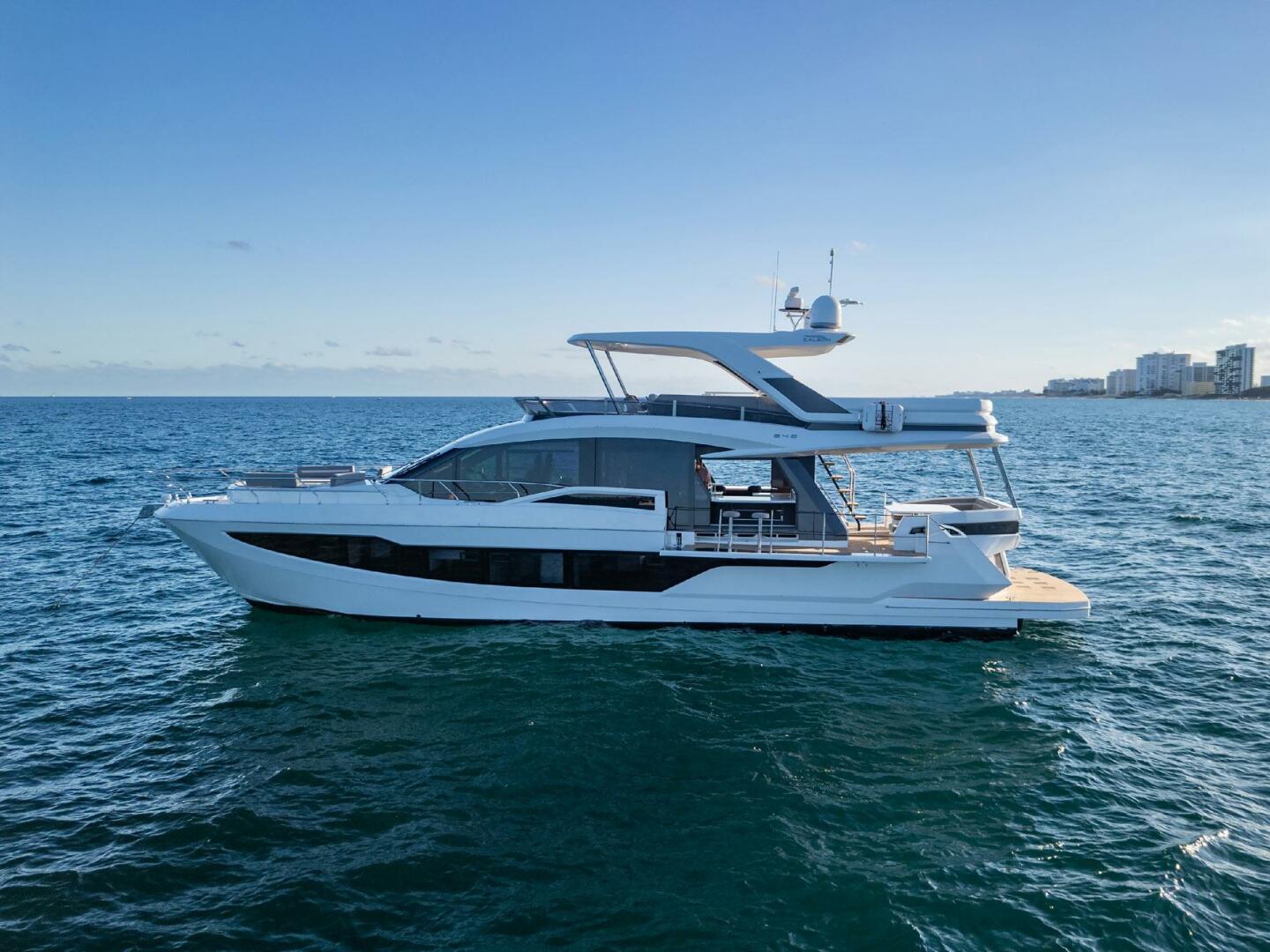 Slide: The Image of Galeon 640 Fly 2022 - 4869096