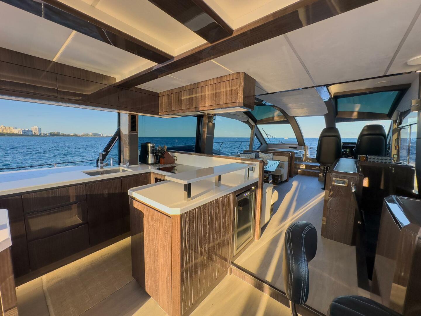 Slide: The Image of Galeon 640 Fly 2022 - 4869097