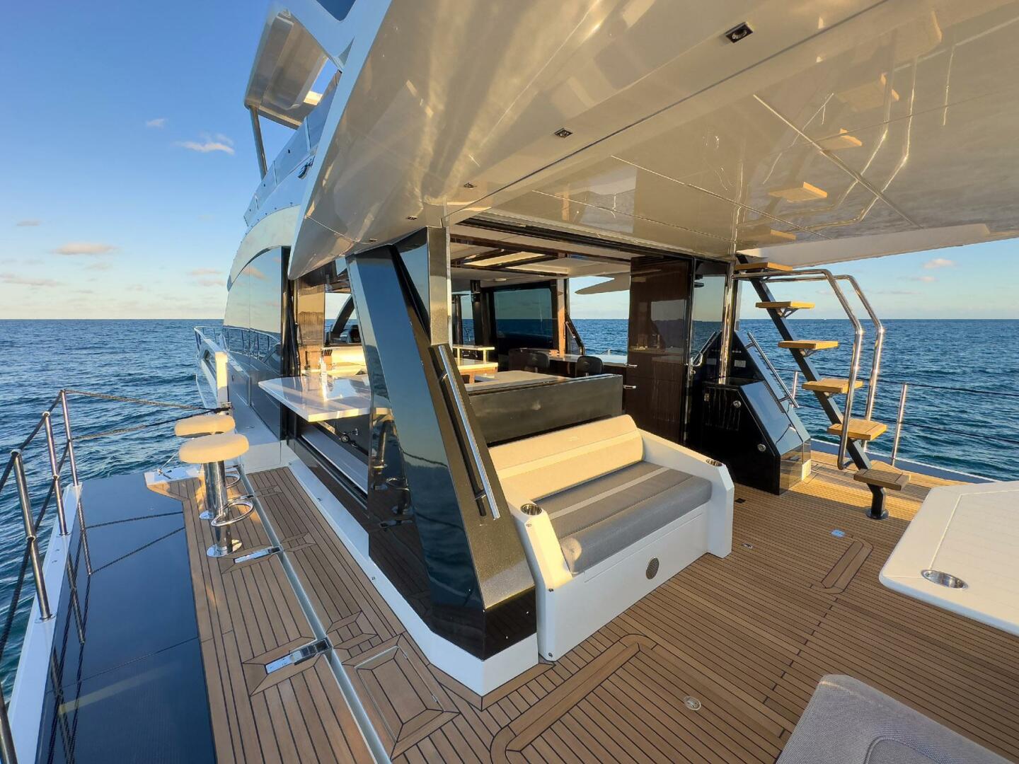 Slide: The Image of Galeon 640 Fly 2022 - 4869156