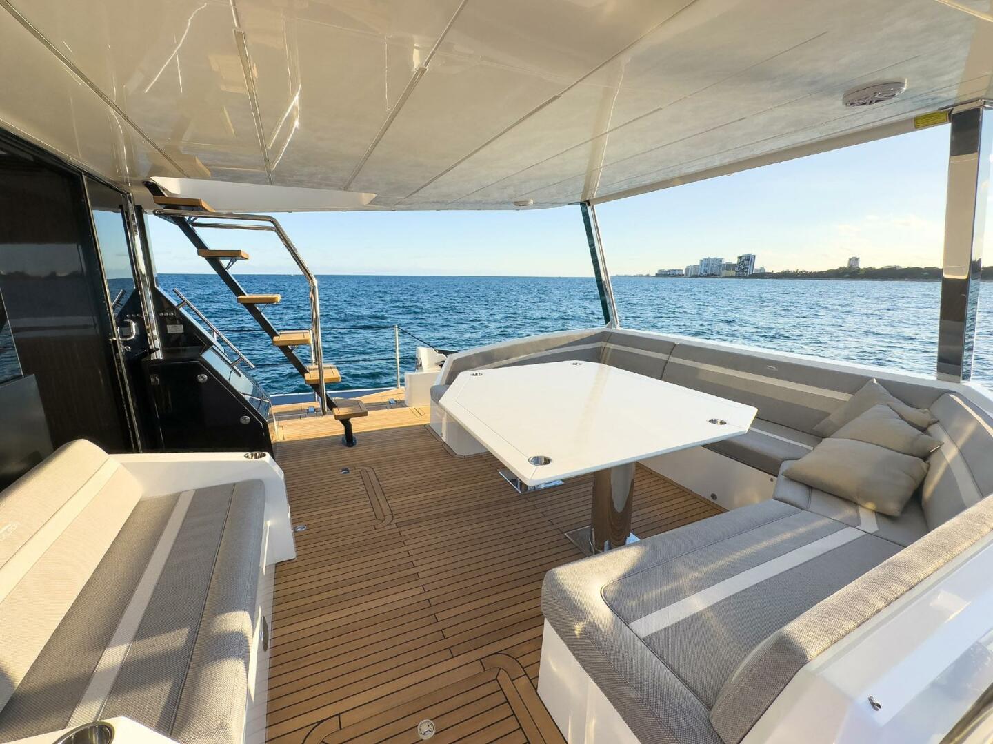 Slide: The Image of Galeon 640 Fly 2022 - 4869159