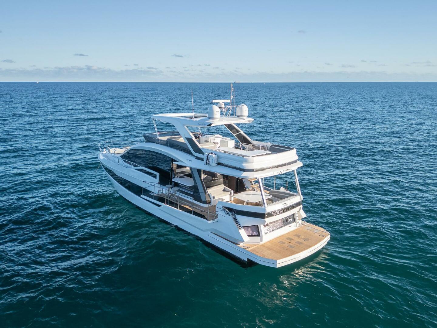 Slide: The Image of Galeon 640 Fly 2022 - 4869171
