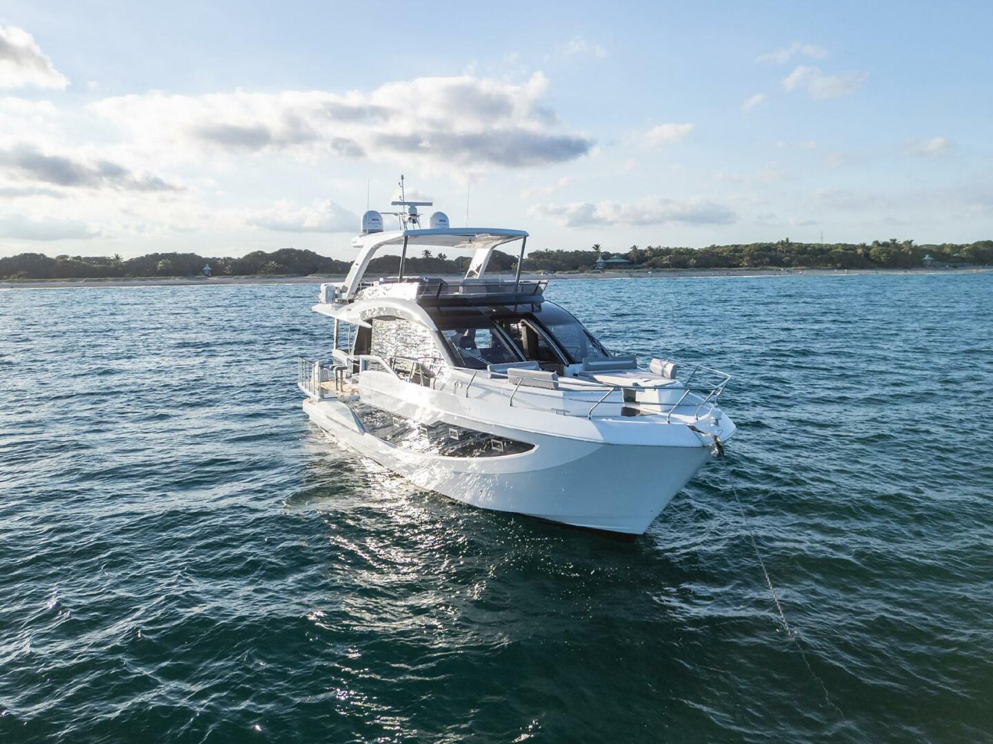 Slide: The Image of Galeon 640 Fly 2022 - 4869190