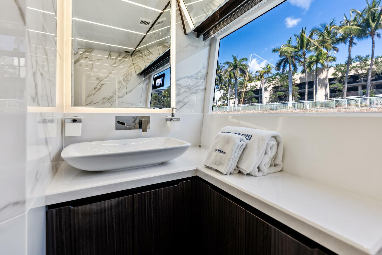 Slide: The Image of 2023 Galeon 640 Flybridge- FOOD FIGHTER- Guest Head - 5168484