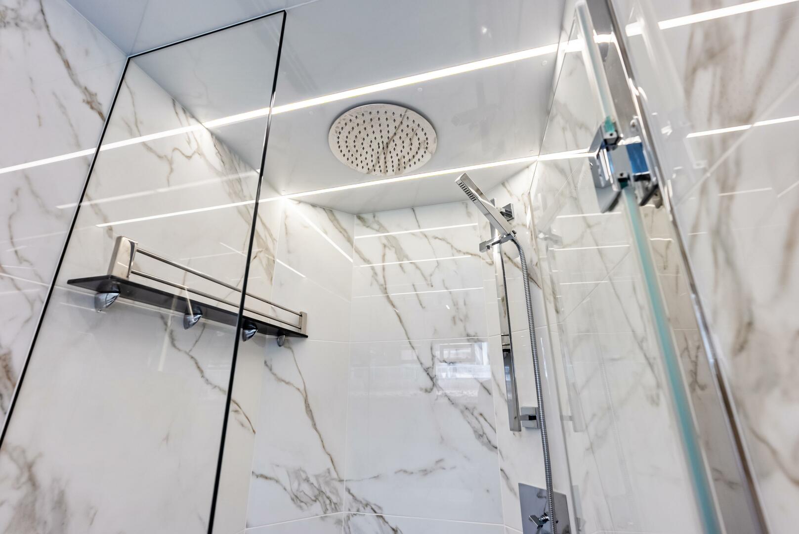 Slide: The Image of 2023 Galeon 640 Flybridge- FOOD FIGHTER- Forward VIP Head - 5168485