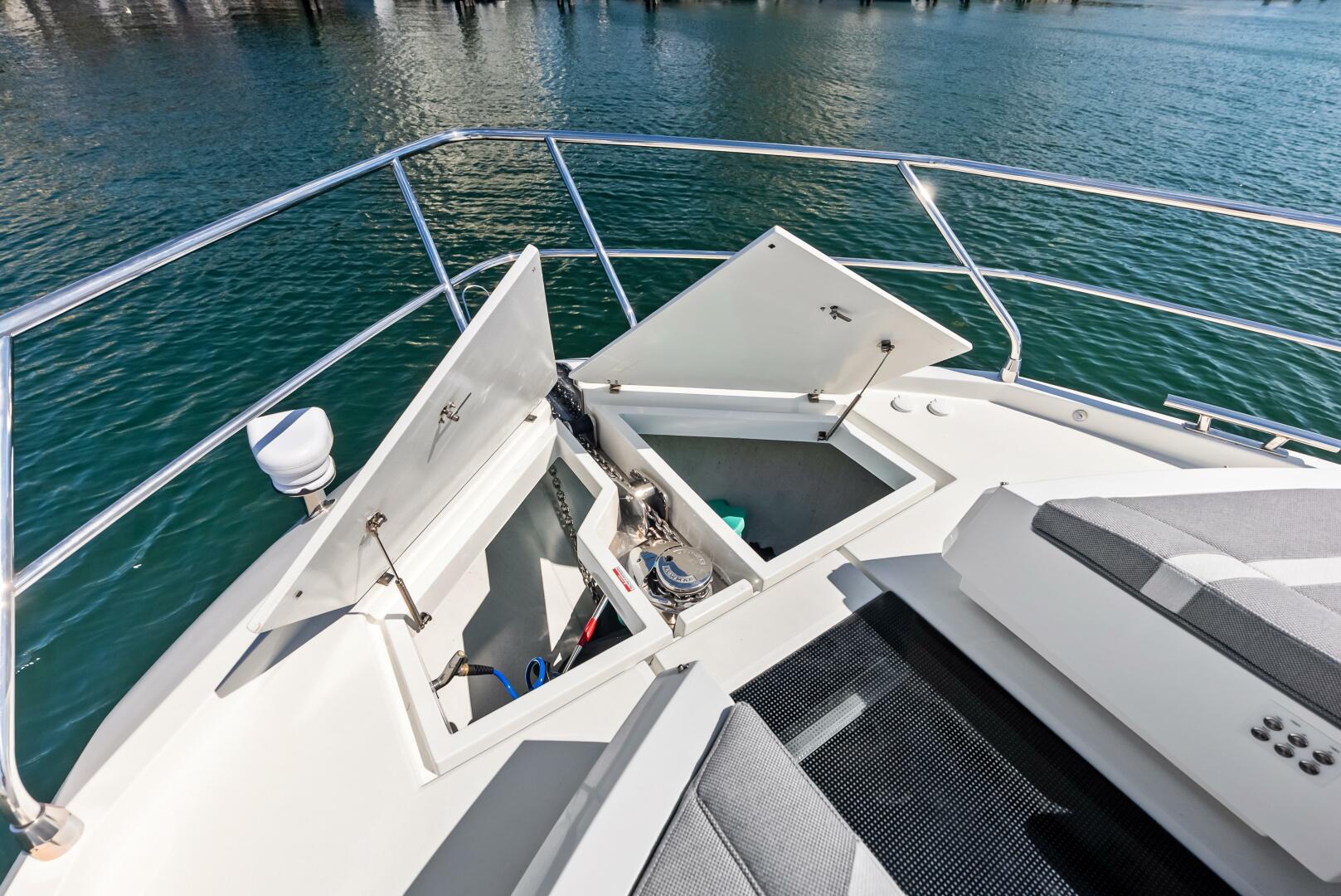 Slide: The Image of 2023 Galeon 640 Flybridge- FOOD FIGHTER- Bow - 5168496