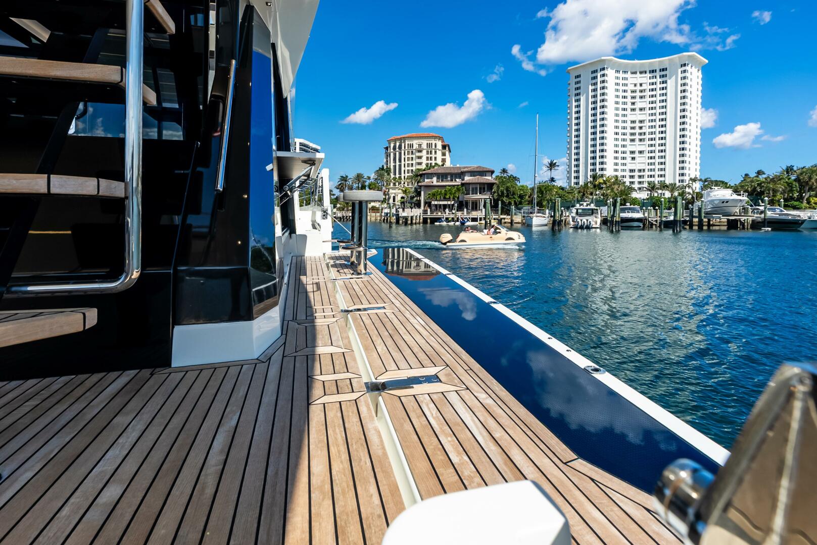 Slide: The Image of 2023 Galeon 640 Flybridge- FOOD FIGHTER- Catwalk - 5168505