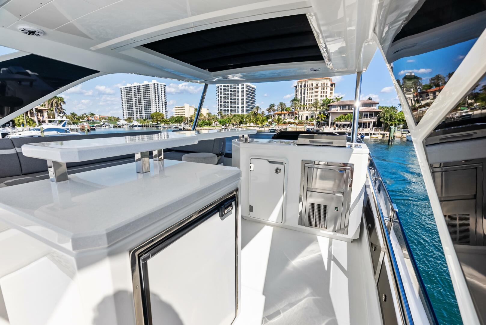 Slide: The Image of 2023 Galeon 640 Flybridge- FOOD FIGHTER- Flybridge - 5168518