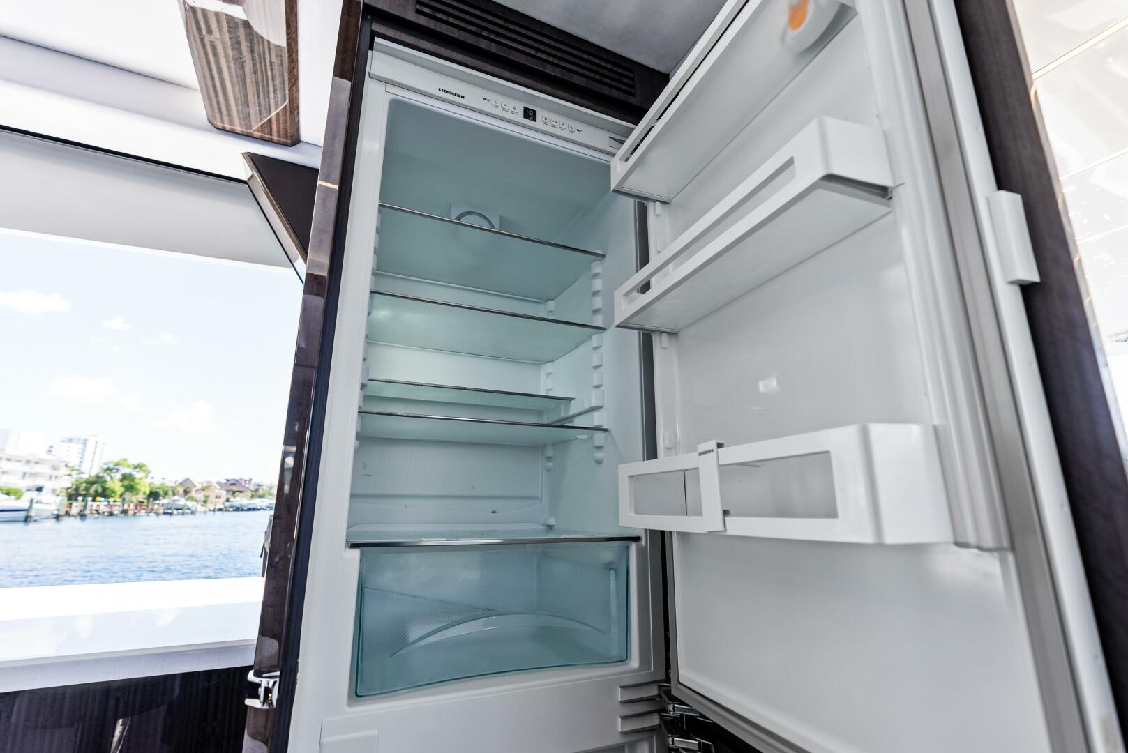 Slide: The Image of 2023 Galeon 640 Flybridge- FOOD FIGHTER- Galley - 5168543