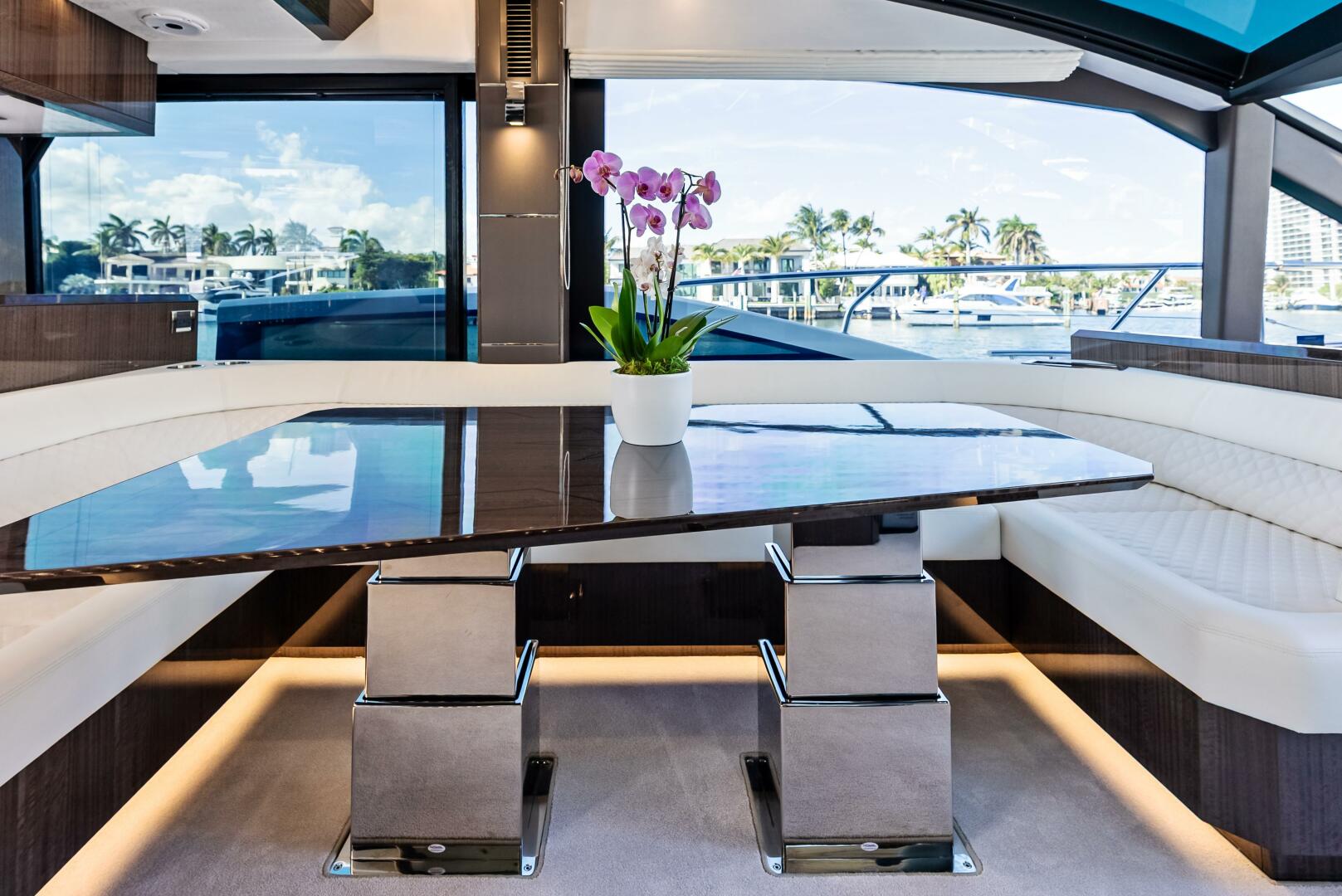 Slide: The Image of 2023 Galeon 640 Flybridge- FOOD FIGHTER- Salon - 5168550