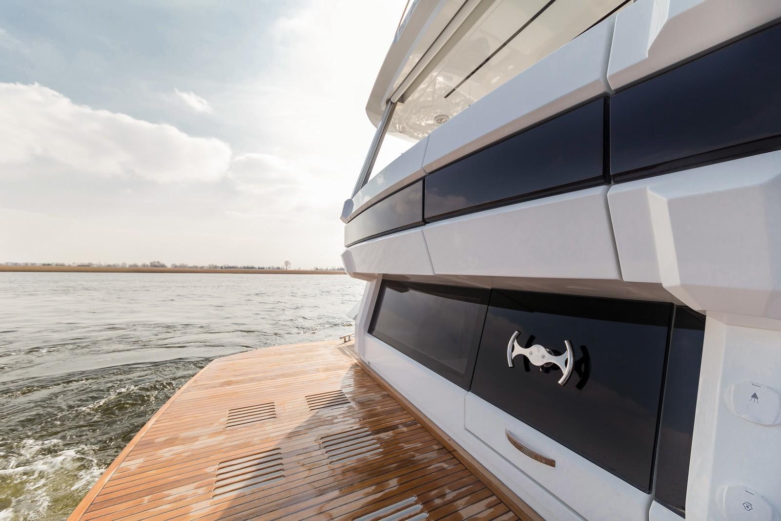 Slide: The Image of Galeon 640 FLY 2024 - 14