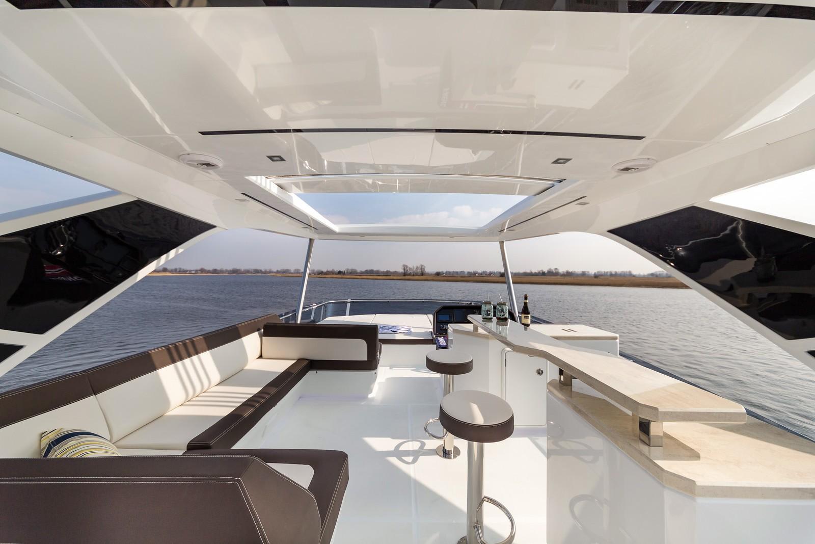 Slide: The Image of Galeon 640 FLY 2024 - 25