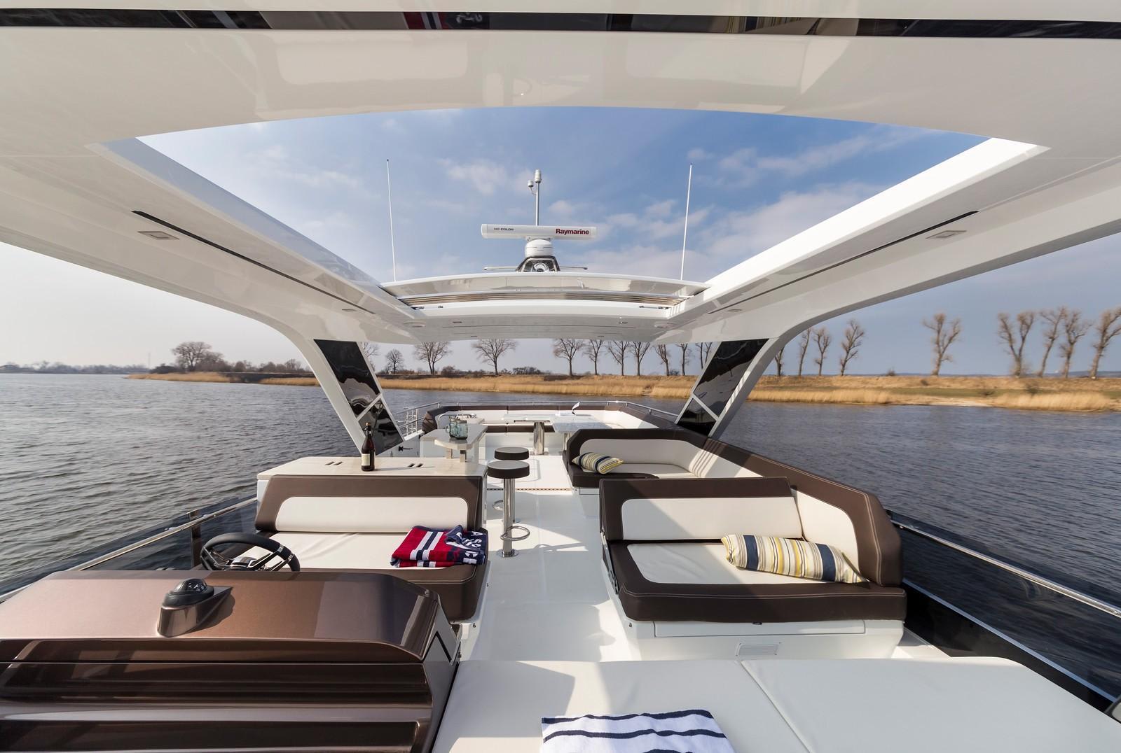 Slide: The Image of Galeon 640 FLY 2024 - 33