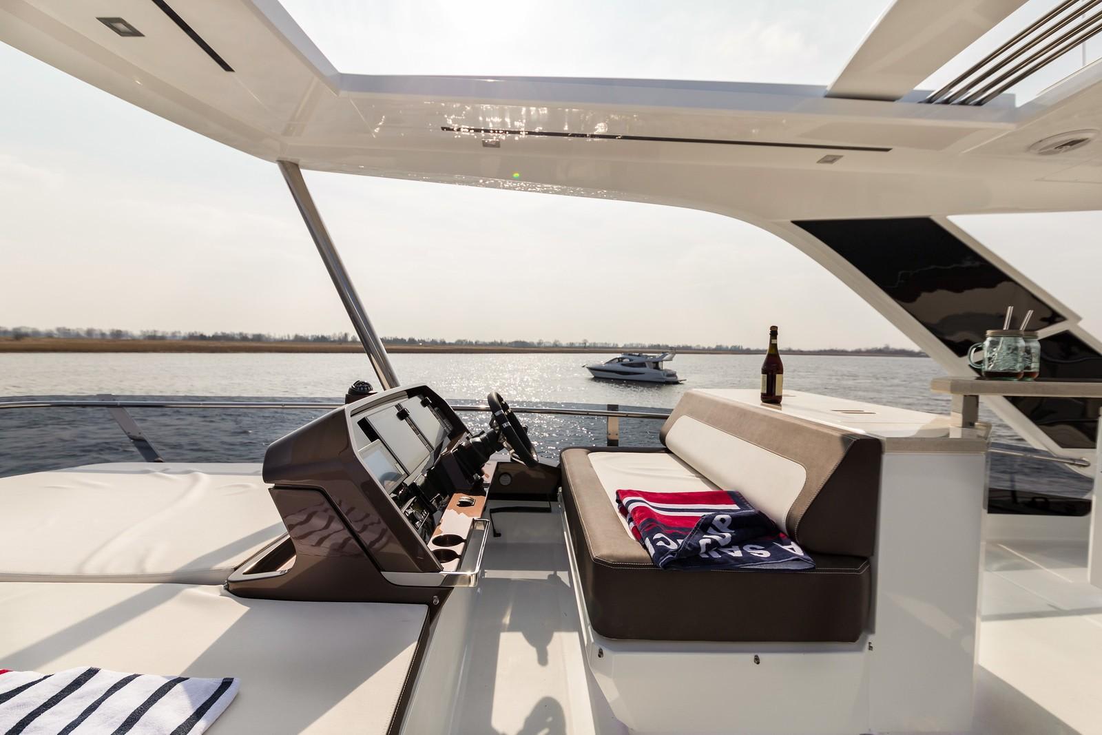 Slide: The Image of Galeon 640 FLY 2024 - 36