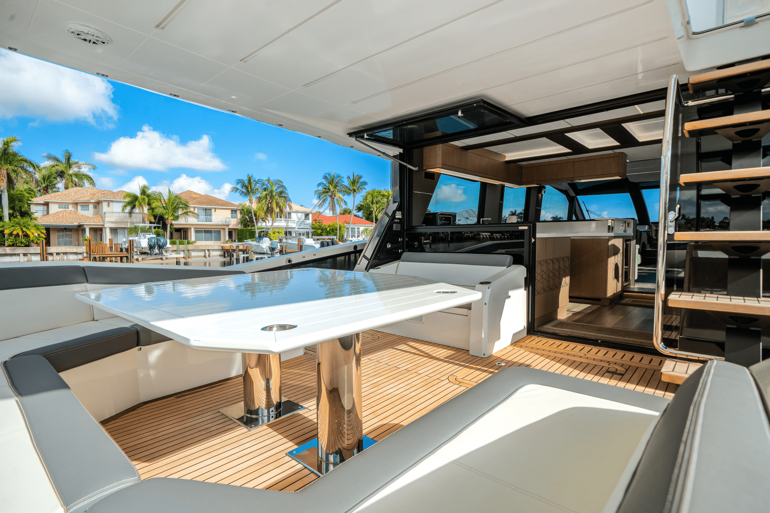 Slide: The Image of Galeon 640 FLY BRIDGE 2021 - 10