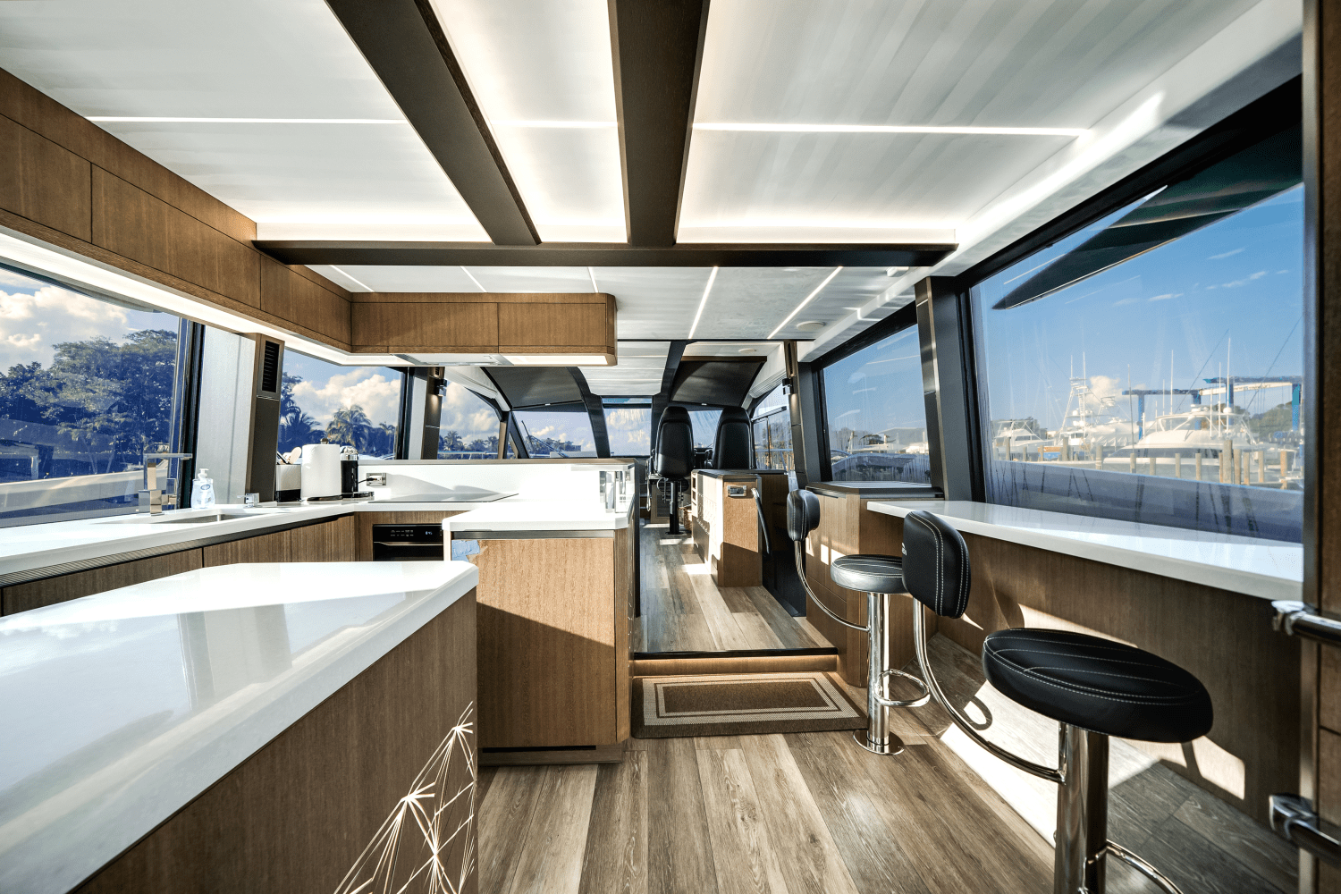 Slide: The Image of Galeon 640 FLY BRIDGE 2021 - 15