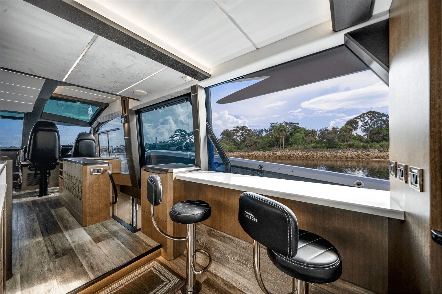 Slide: The Image of Galeon 640 FLY BRIDGE 2021 - 16