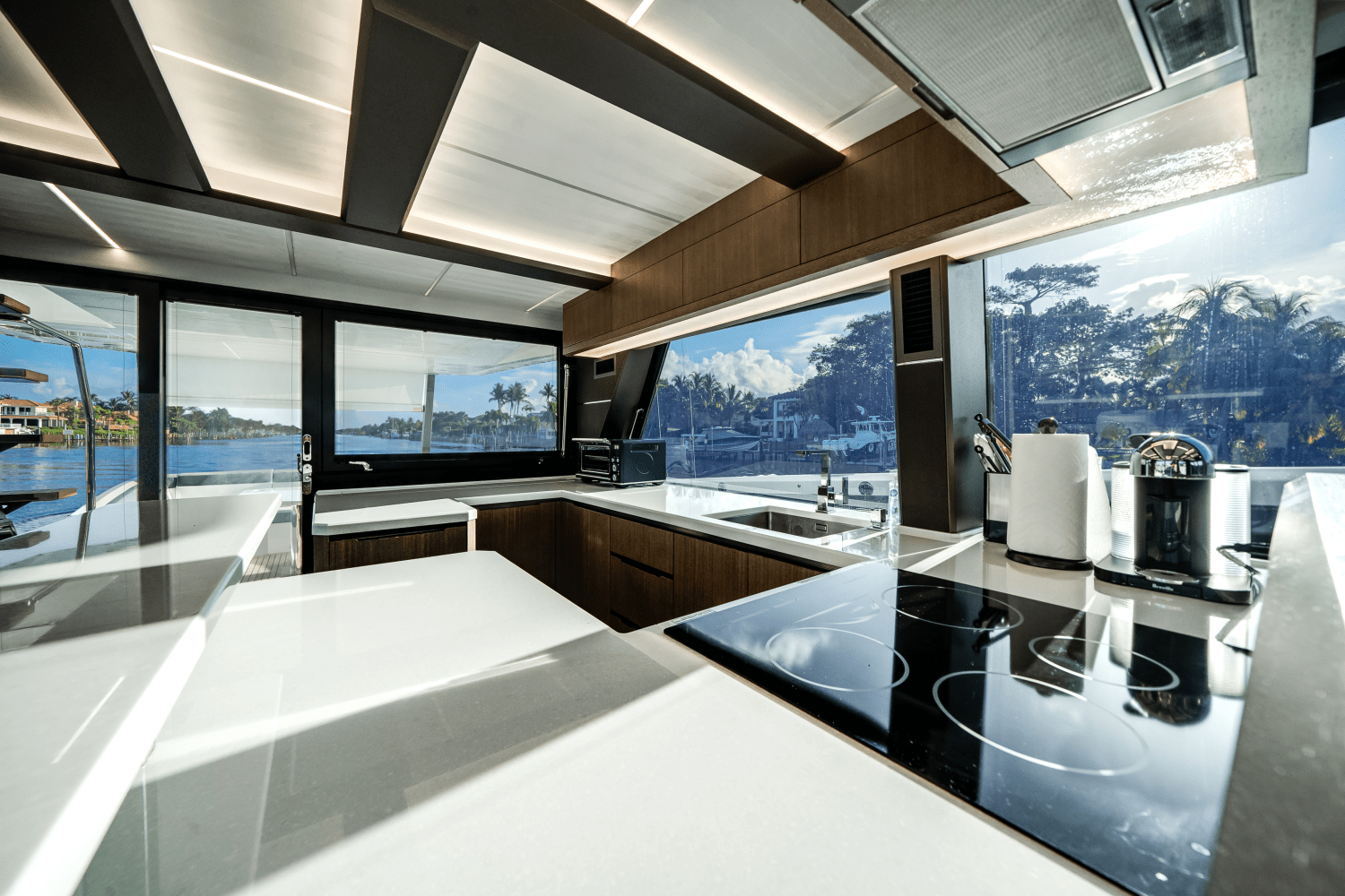 Slide: The Image of Galeon 640 FLY BRIDGE 2021 - 20