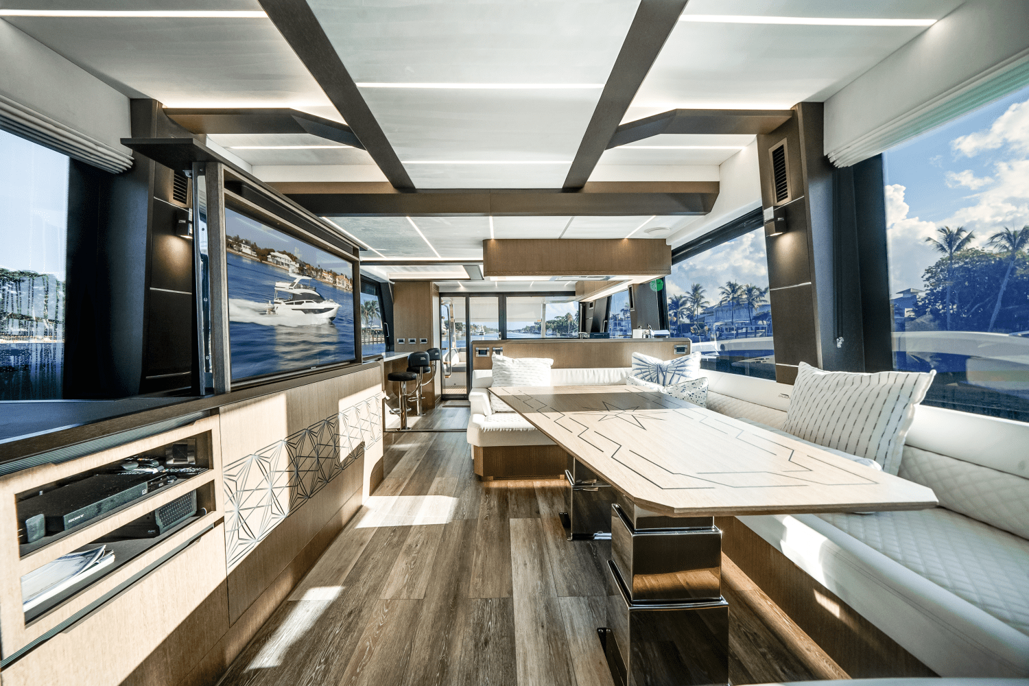 Slide: The Image of Galeon 640 FLY BRIDGE 2021 - 23