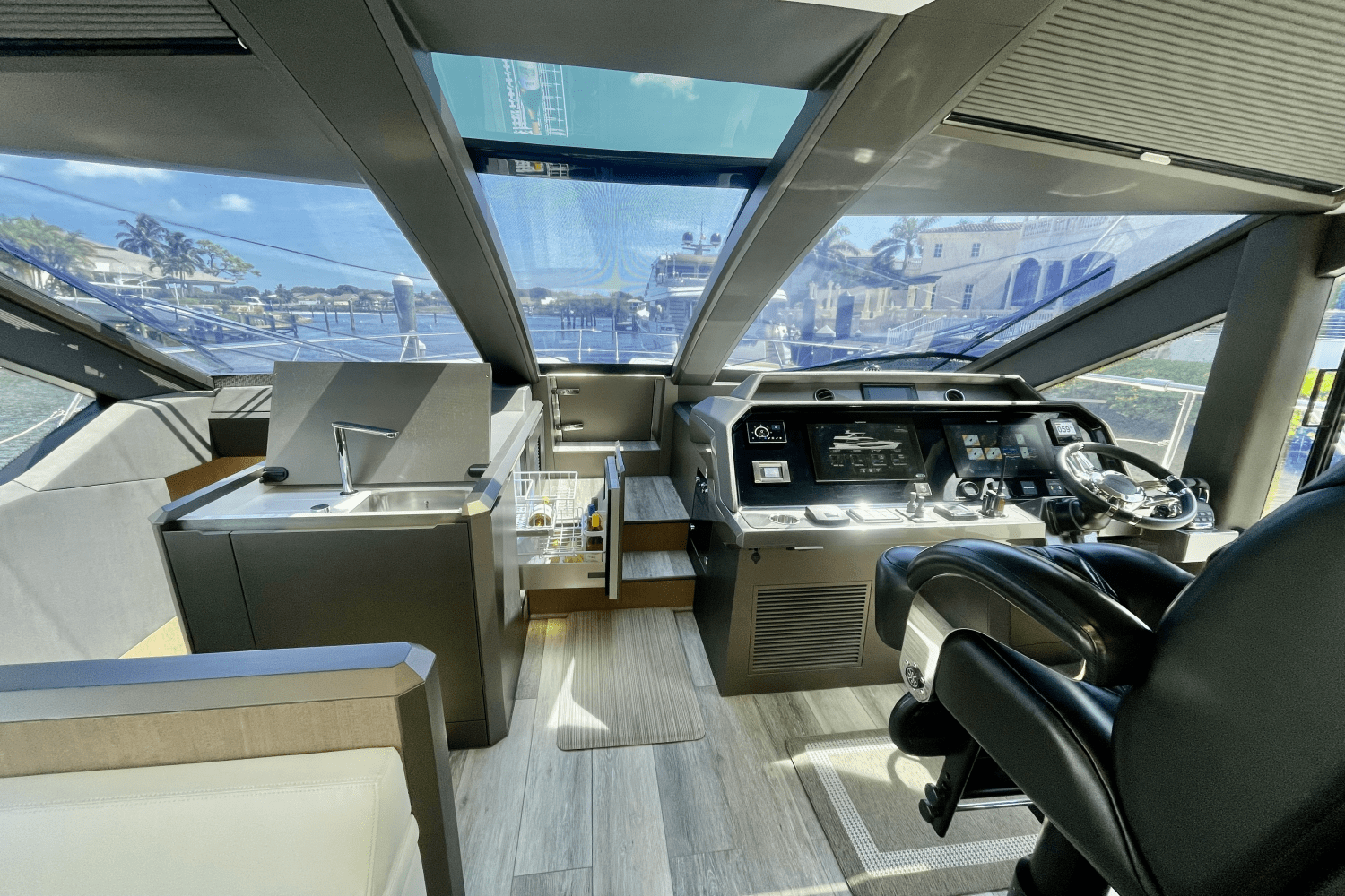 Slide: The Image of Galeon 640 FLY BRIDGE 2021 - 26