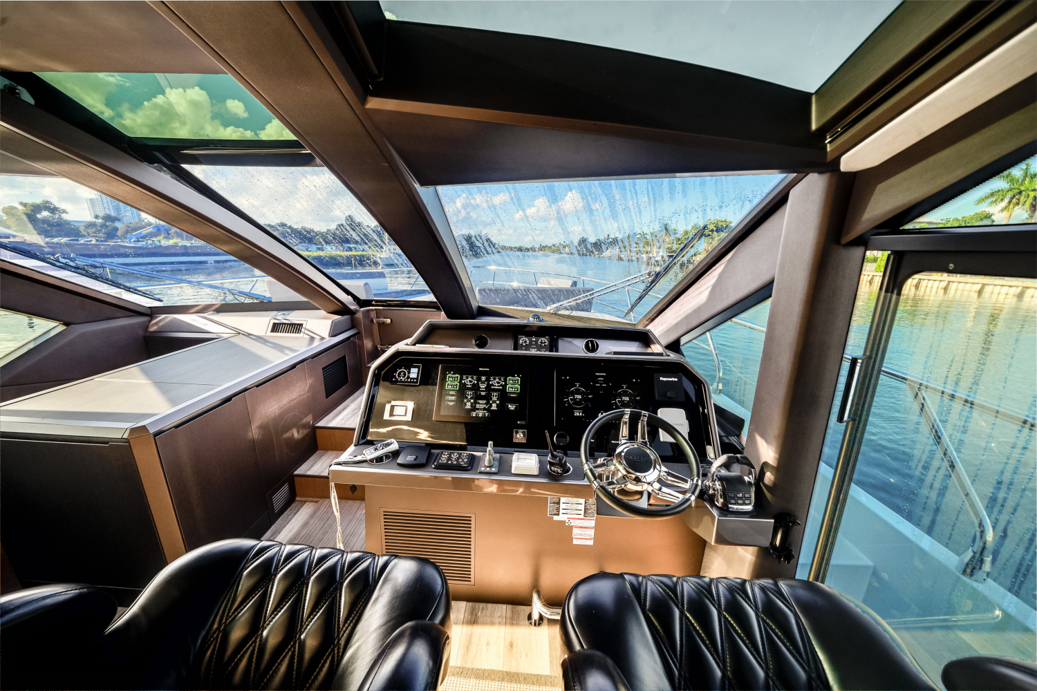 Slide: The Image of Galeon 640 FLY BRIDGE 2021 - 29
