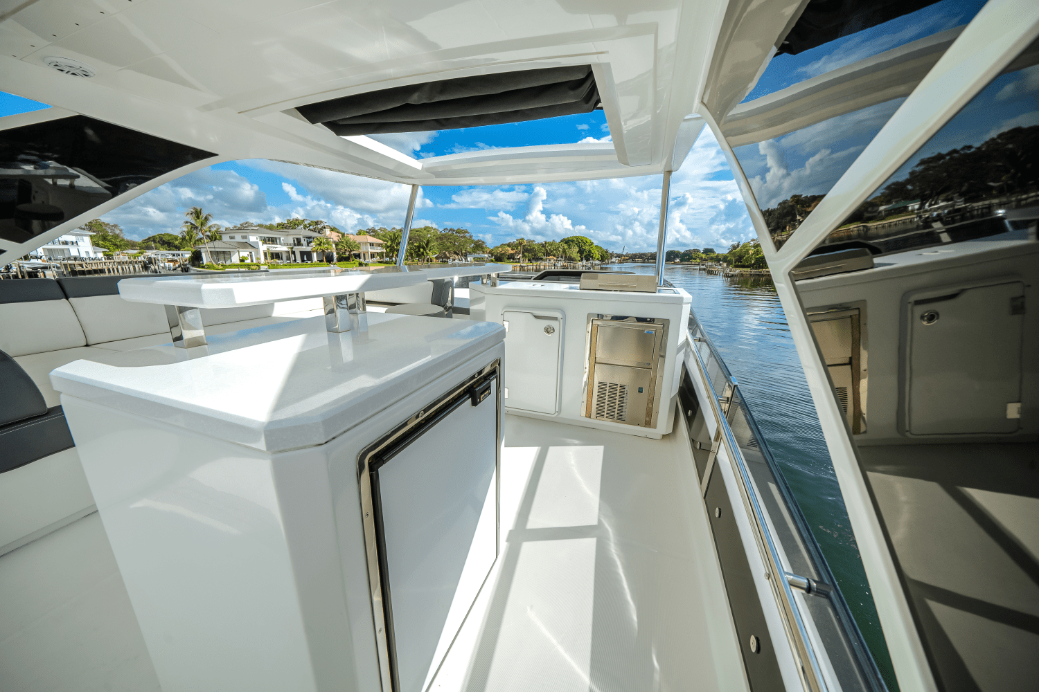 Slide: The Image of Galeon 640 FLY BRIDGE 2021 - 68