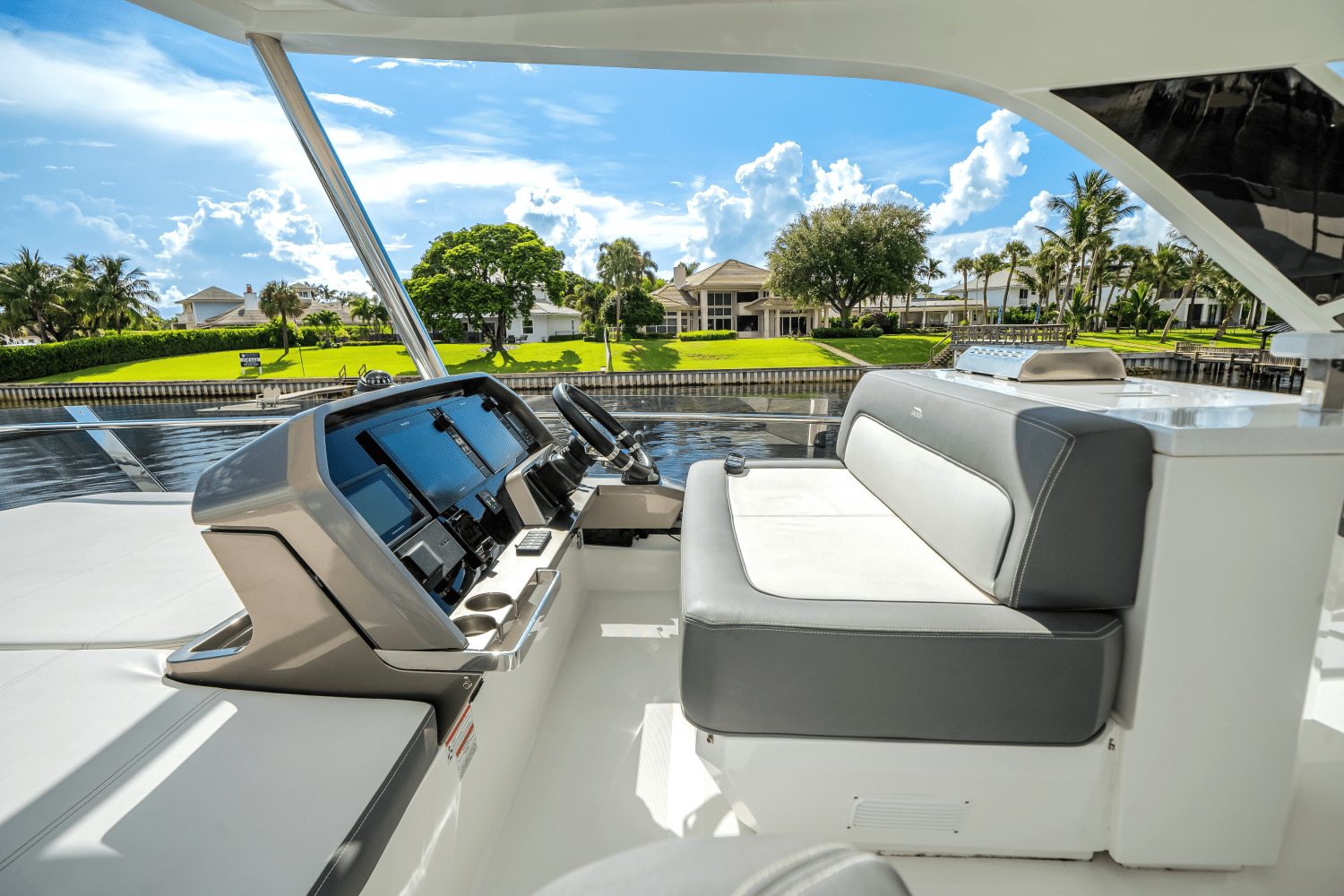 Slide: The Image of Galeon 640 FLY BRIDGE 2021 - 71