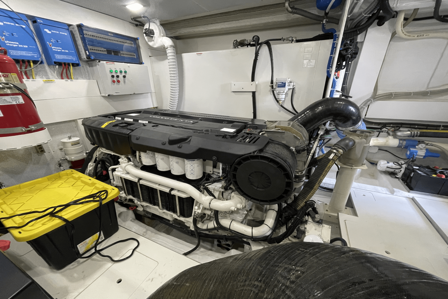 Slide: The Image of Galeon 640 FLY BRIDGE 2021 - 81