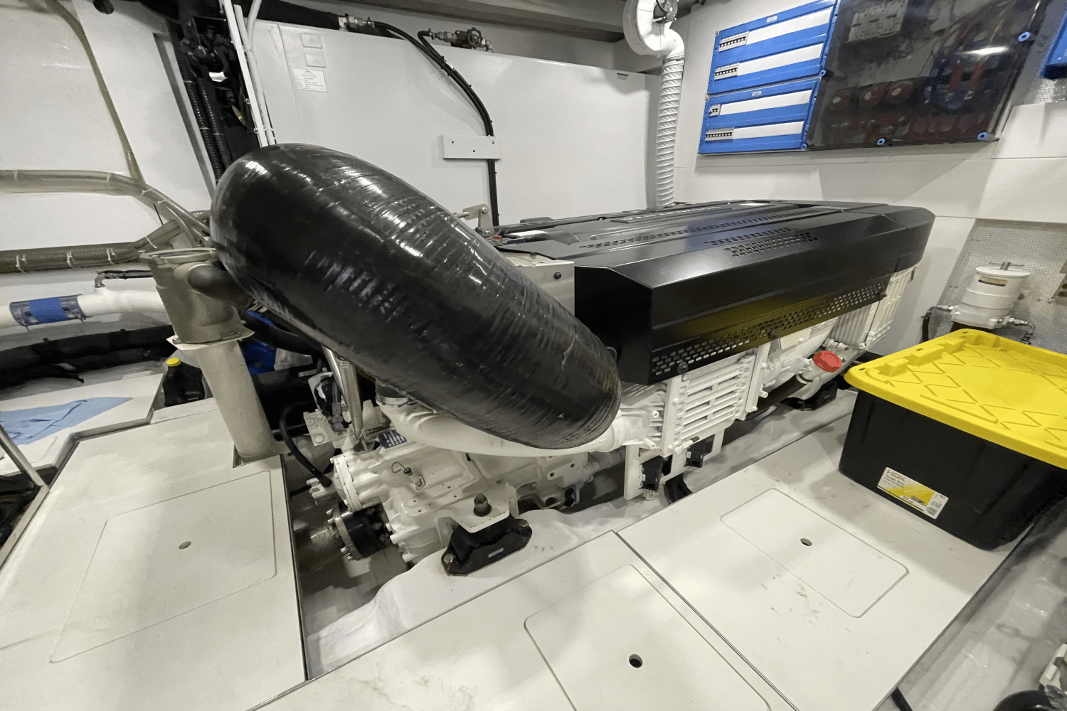 Slide: The Image of Galeon 640 FLY BRIDGE 2021 - 83