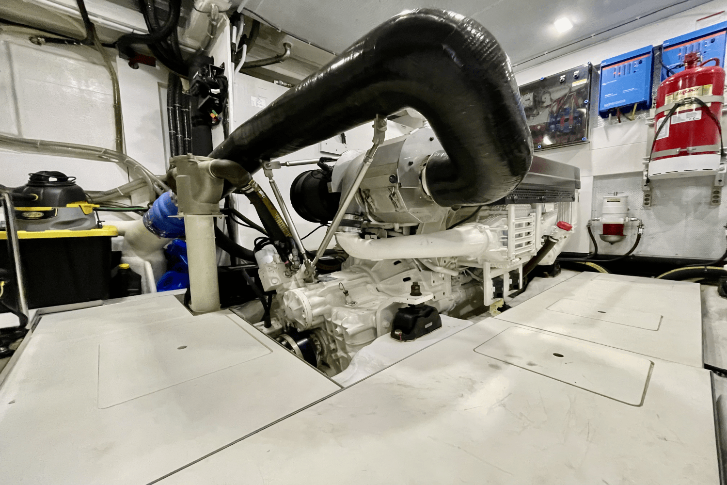 Slide: The Image of Galeon 640 FLY BRIDGE 2021 - 84