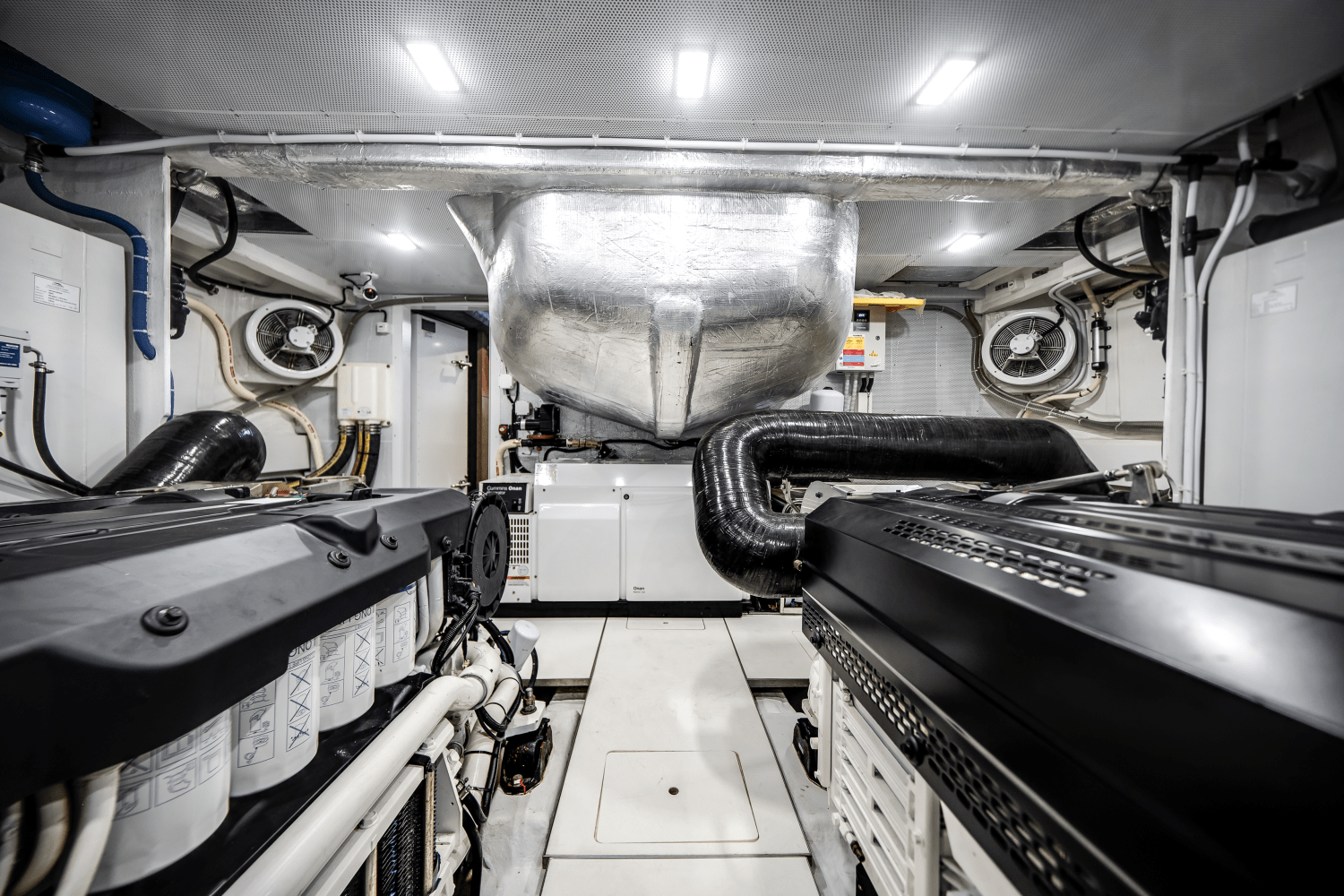 Slide: The Image of Galeon 640 FLY BRIDGE 2021 - 87