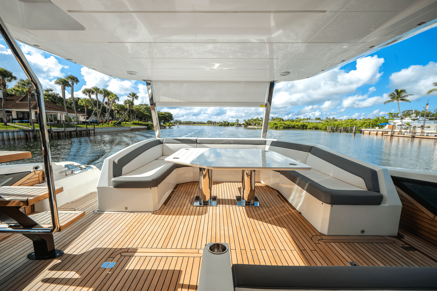 Slide: The Image of Galeon 640 FLY BRIDGE 2021 - 9