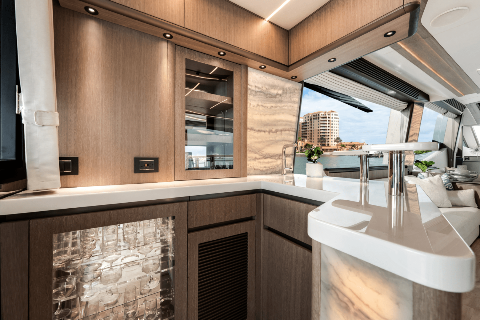 Slide: The Image of Galeon 800 FLY 2023 - 4509076