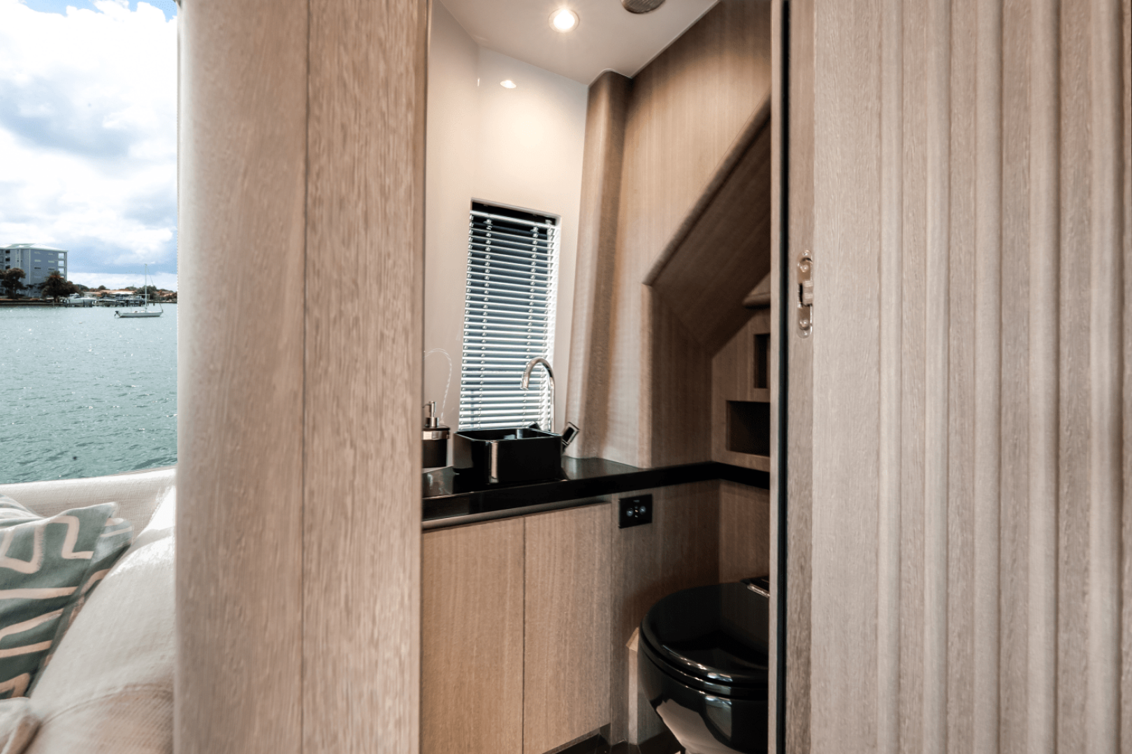 Slide: The Image of Galeon 800 FLY 2023 - 4509078