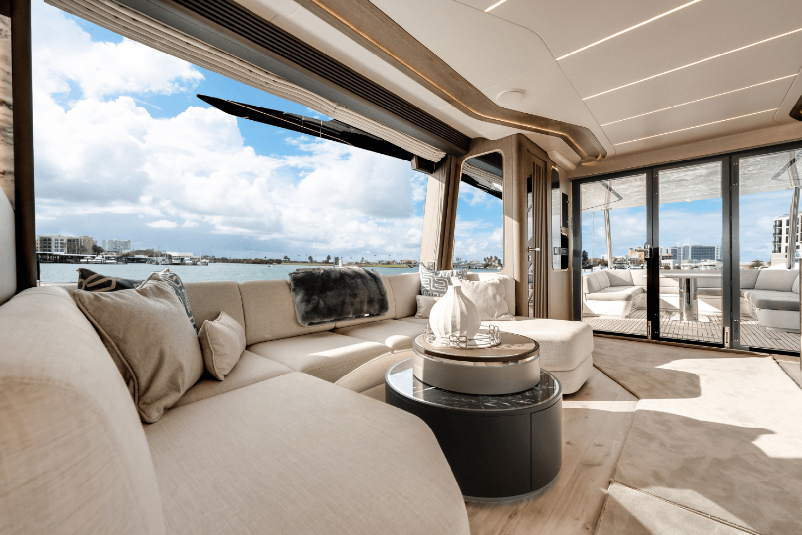 Slide: The Image of Galeon 800 FLY 2023 - 4509080