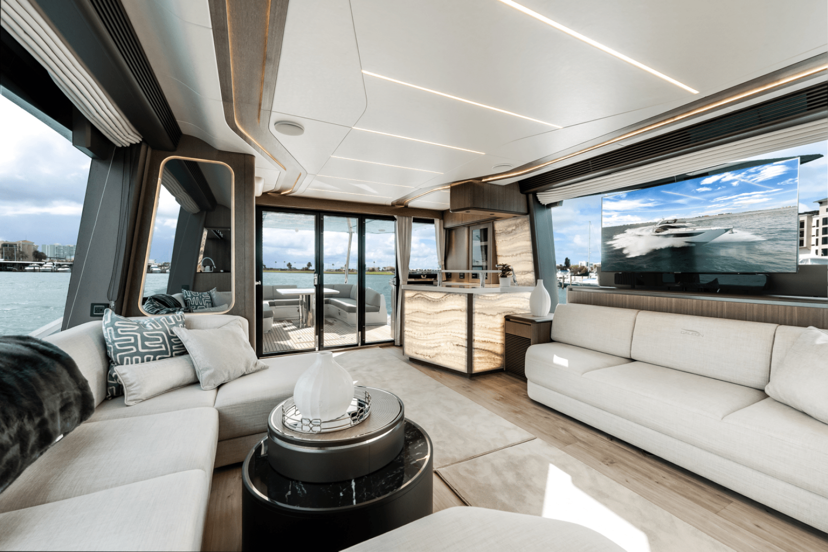 Slide: The Image of Galeon 800 FLY 2023 - 4509084