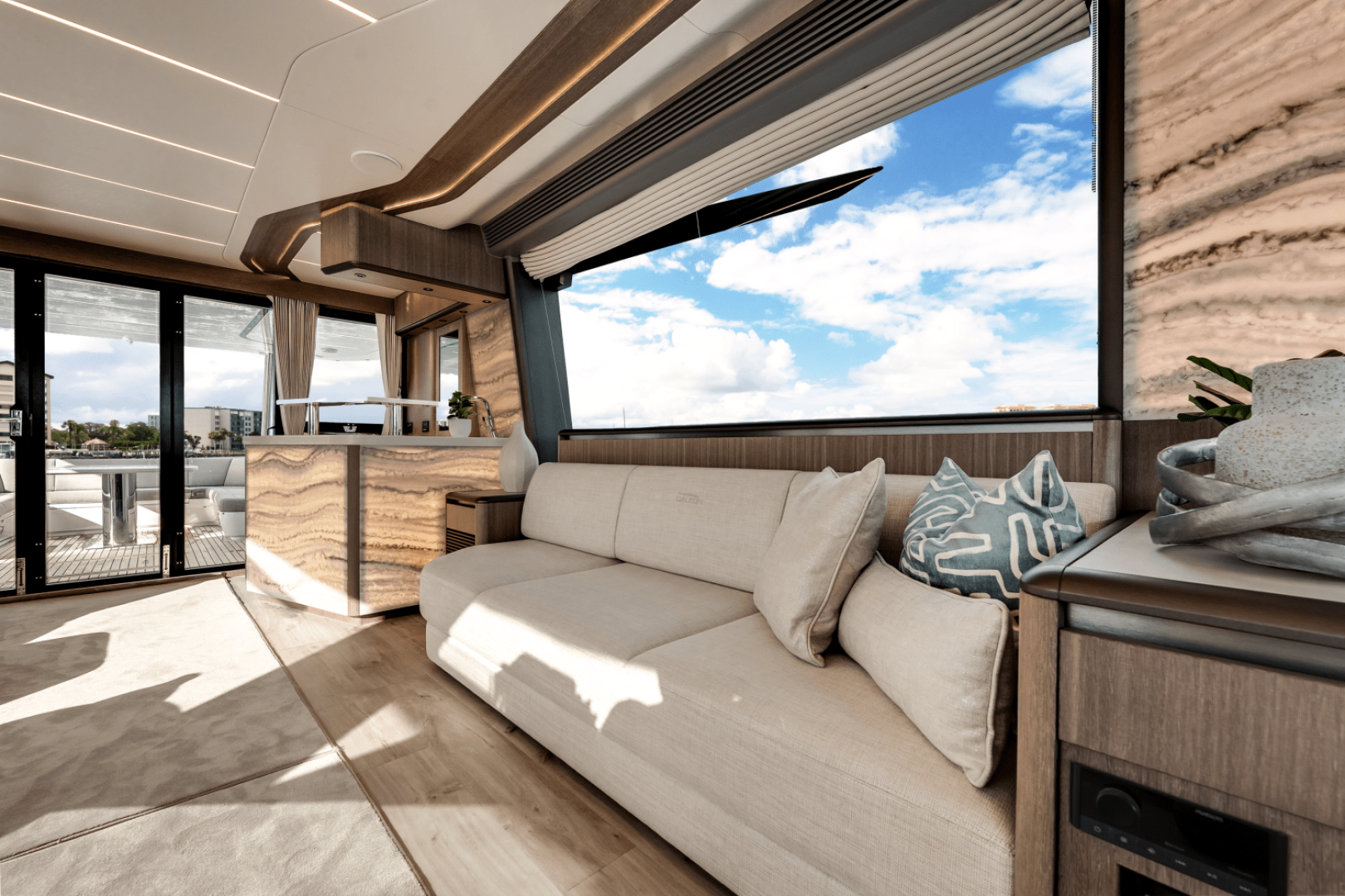 Slide: The Image of Galeon 800 FLY 2023 - 4509085