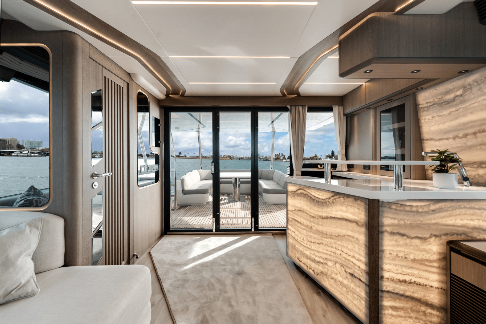 Slide: The Image of Galeon 800 FLY 2023 - 4509099