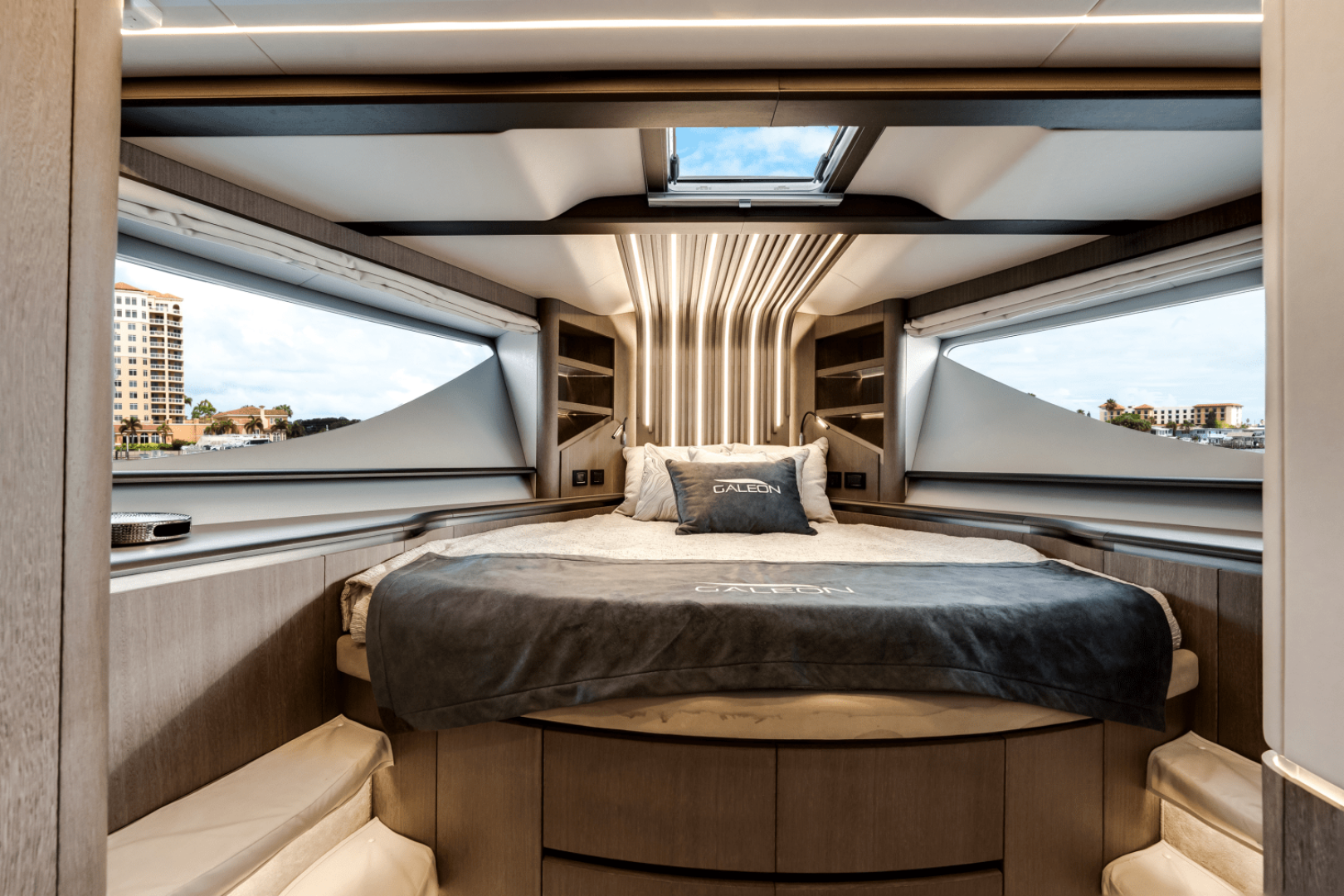 Slide: The Image of Galeon 800 FLY 2023 - 4509100