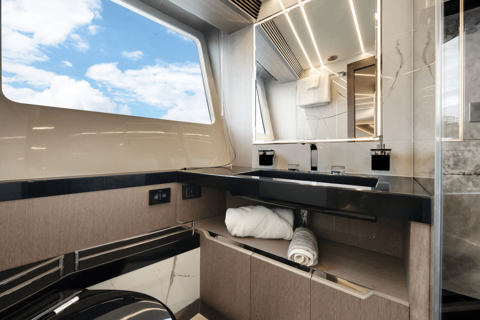 Slide: The Image of Galeon 800 FLY 2023 - 4509107
