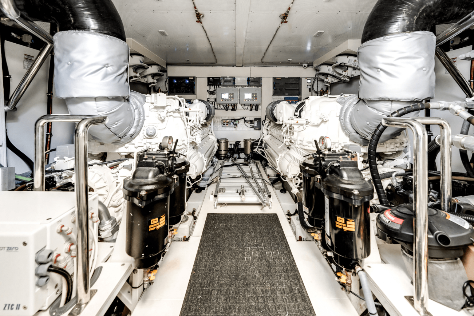 Slide: The Image of Galeon 800 FLY 2023 - 4509140