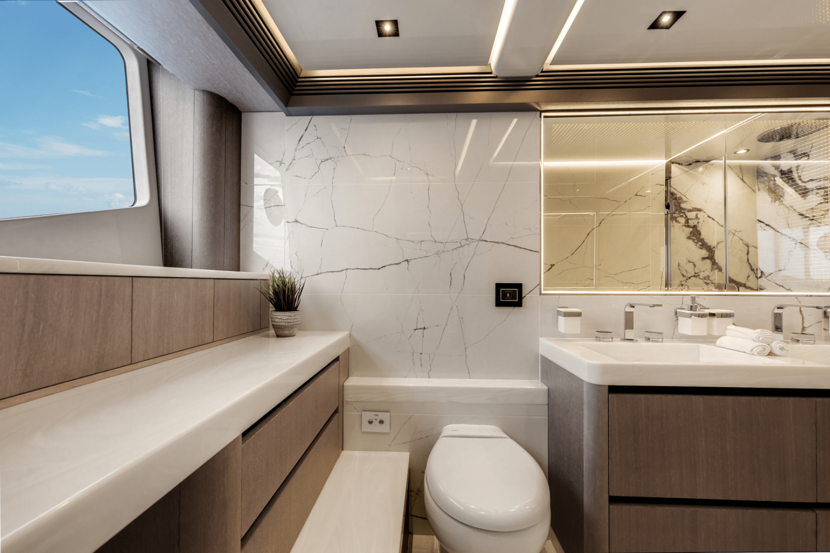 Slide: The Image of Galeon 800 FLY 2024 - 3898101