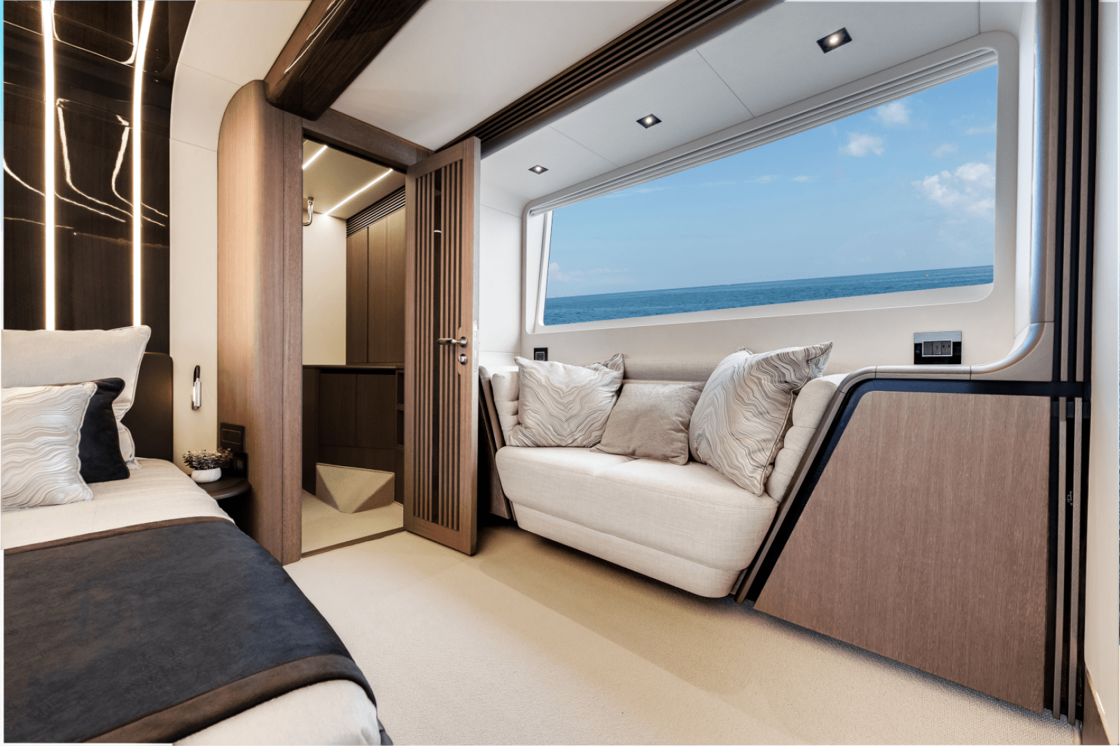 Slide: The Image of Galeon 800 FLY 2024 - 3898106