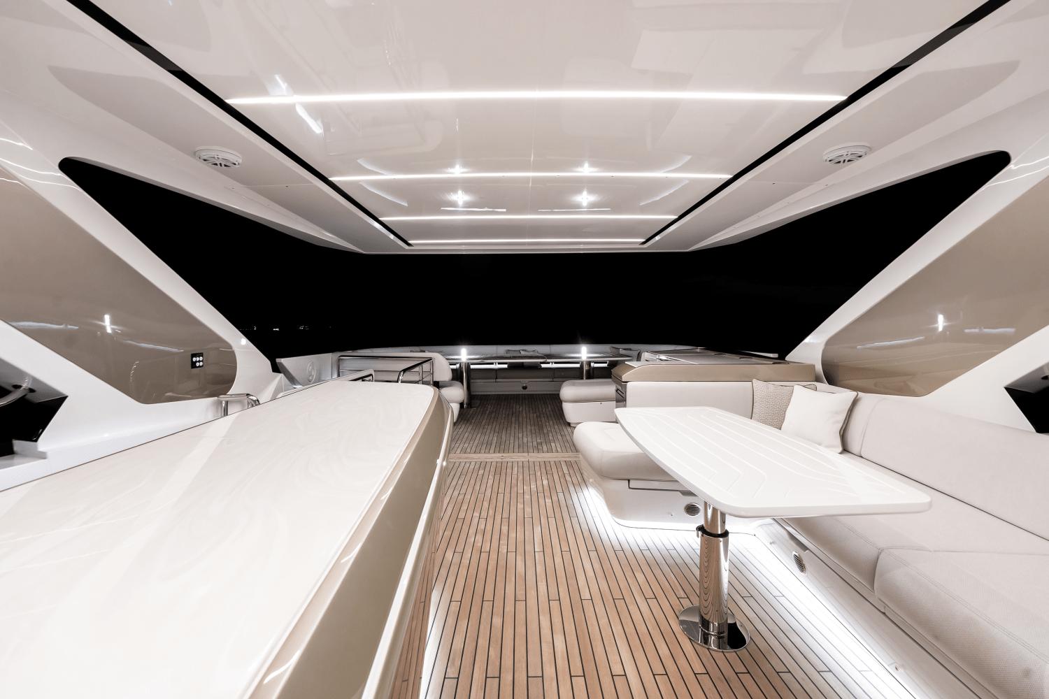 Slide: The Image of Galeon 800 Fly 2024 - 88