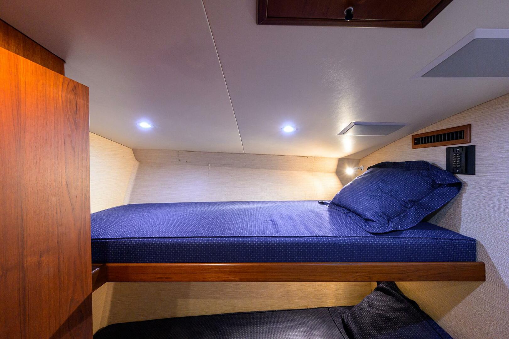 Slide: The Image of Starboard Guest Stateroom - 5125337