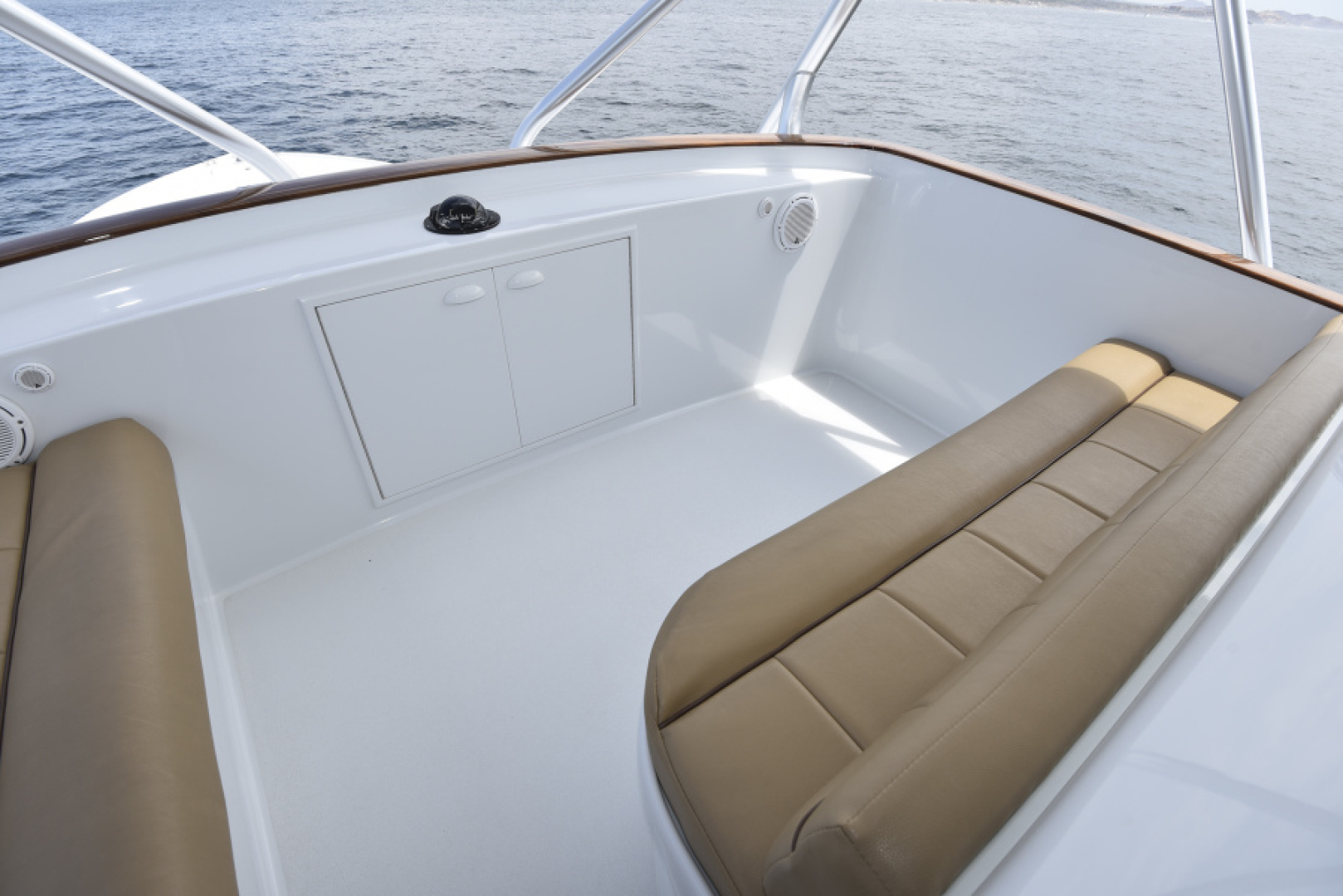 Slide: The Image of 2013 Garlington 61 Convertible - Flybridge Seating - 3930945