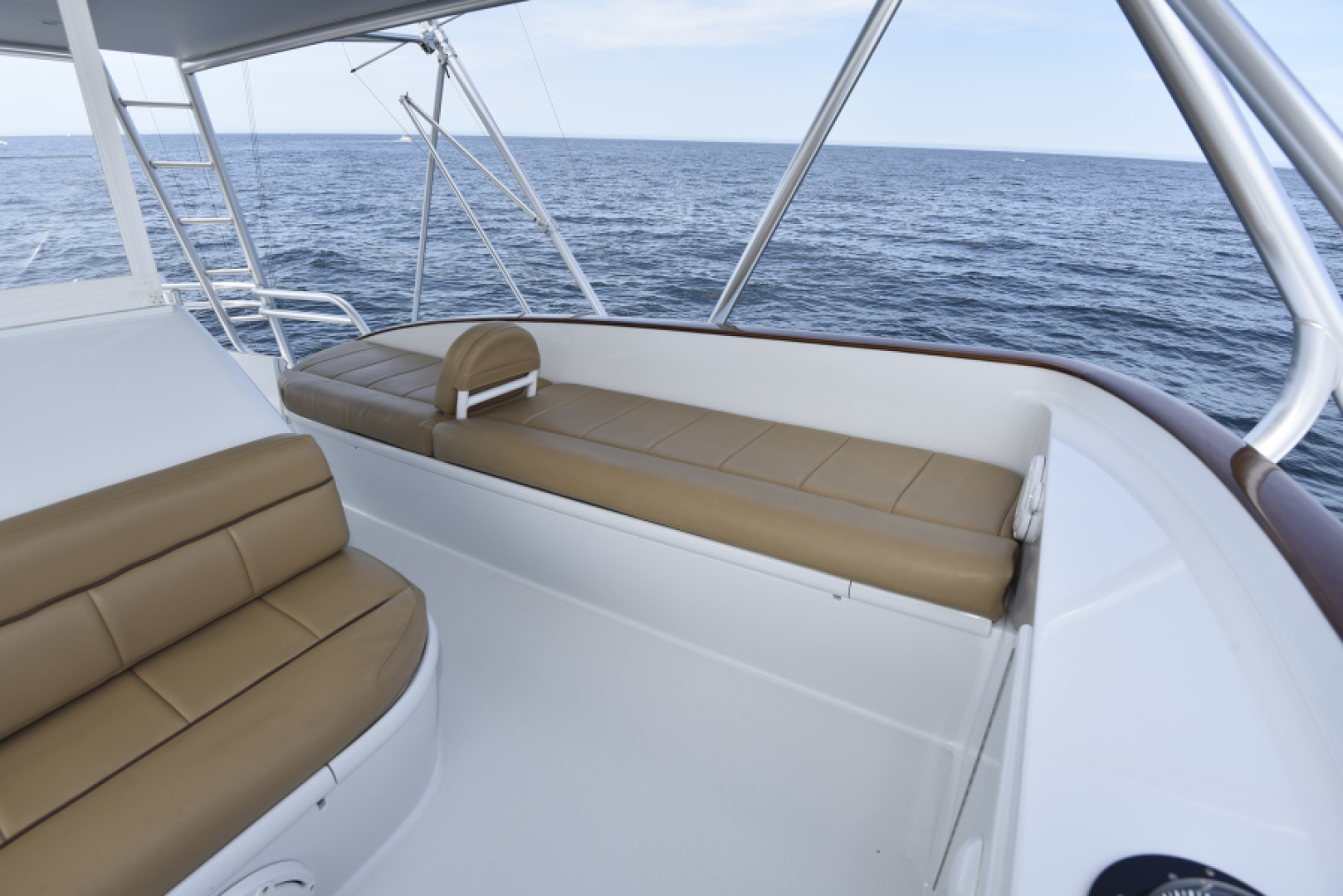 Slide: The Image of 2013 Garlington 61 Convertible - Flybridge Seating II - 3930948