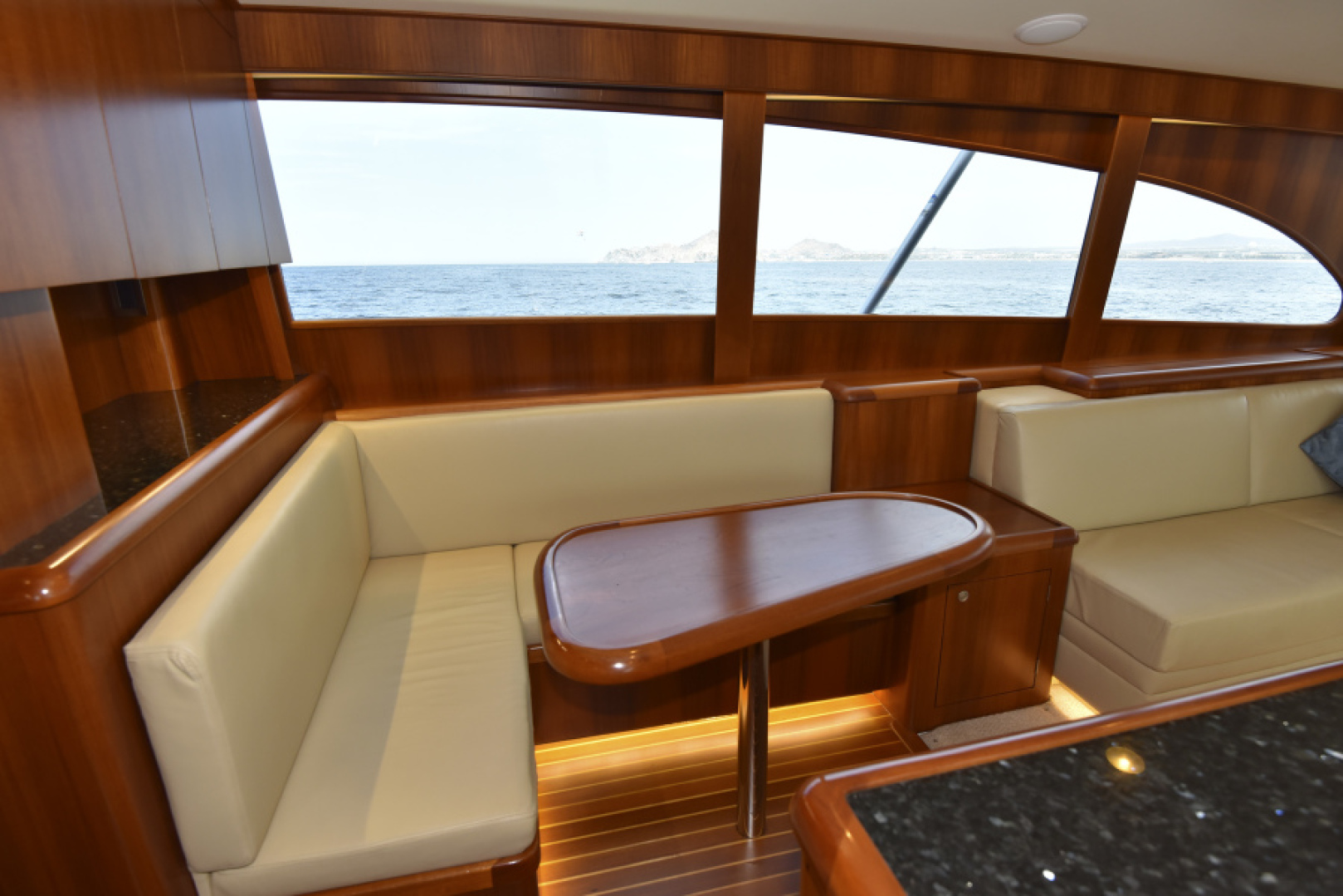 Slide: The Image of 2013 Garlington 61 Convertible - Dinette - 3930925