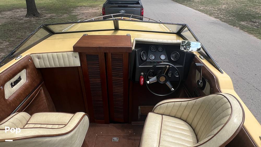 Slide: The Image of Cockpit Seating, Helm - 15470888